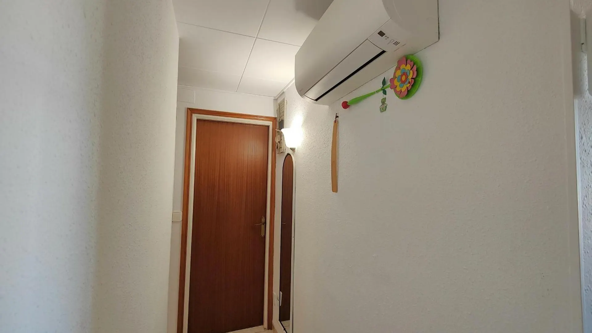 Apartamento Soleado Con Terraza, A/A Y Garaje En Roses, Cerca De Playa Y Parque Natural - Es-258-63 Spain
