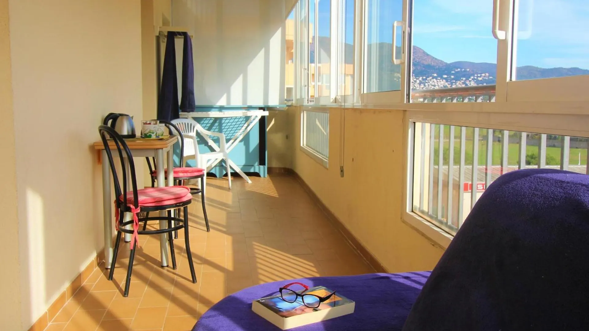 Apartamento Soleado Con Terraza, A/A Y Garaje En Roses, Cerca De Playa Y Parque Natural - Es-258-63 西班牙